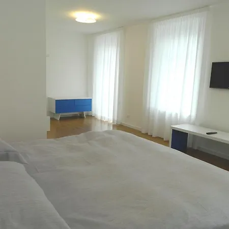 Apartment Palamostre *