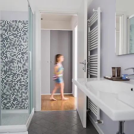 Palamostre Apartment *