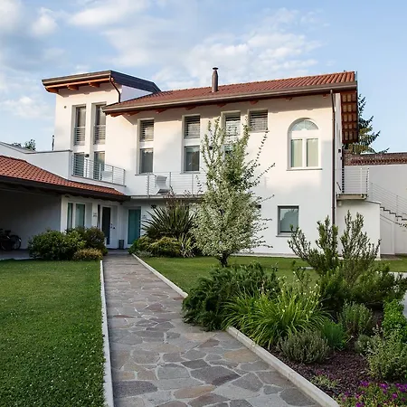 Palamostre Apartment *